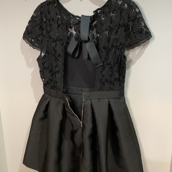 Vici just me black lace open back cupcake dress size large - Picture 5 of 8